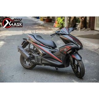 Tem NVX Mẫu Đen Chỉ Đỏ