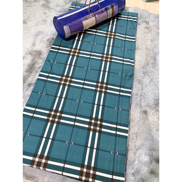 Chiếu ngủ văn phòng gấp gọn 80x120 kèm túi( màu ngẫu nhiên)