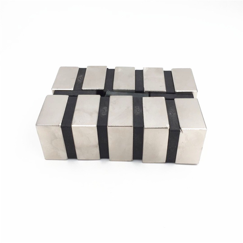 Nam châm đất hiếm 50x50x25mm mạ Niken N35 siêu mạnh