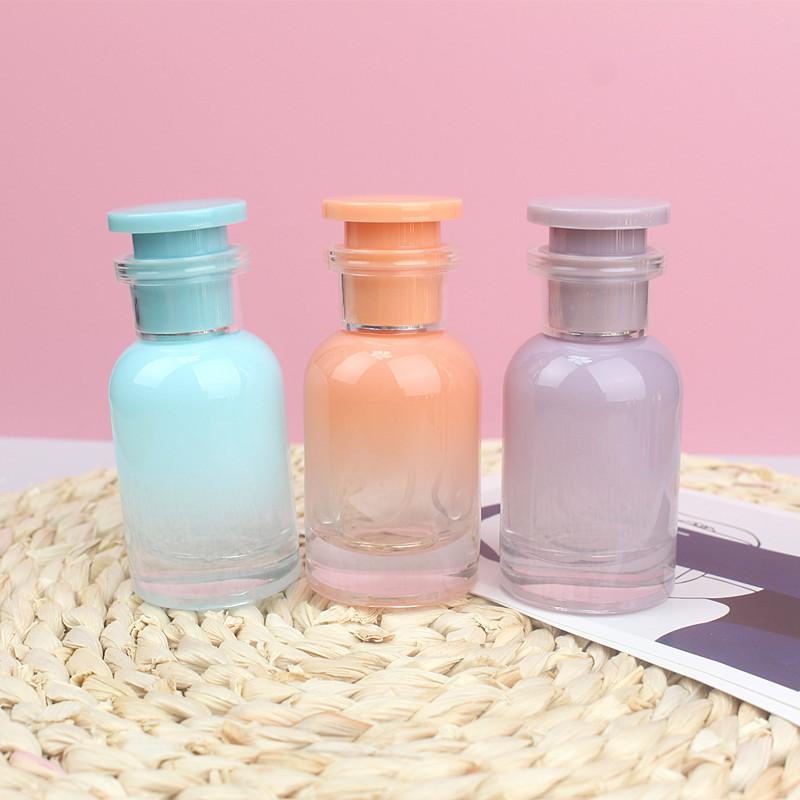 [HCM] Chai chiết nước hoa 30ml thủy tinh kiểu LV, thân dày dặn, nắp xịt phun sương.