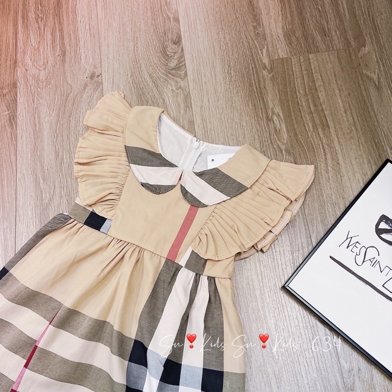 Váy kẻ Bbr cánh tiên bé gái