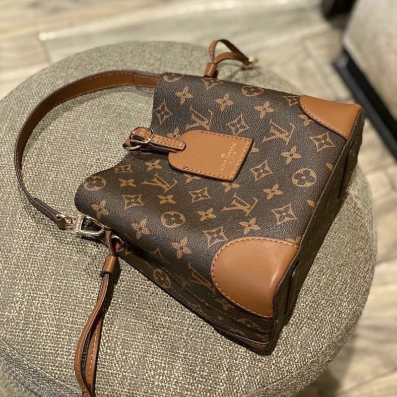 Túi Eo Vi dây rút dáng mới 2022 size 22cm Full hộp