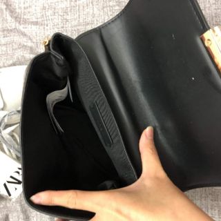 Túi Mango auth đeo chéo màu nâu da rắn