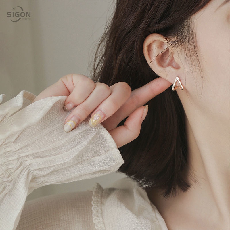 Bông Tai Hình Trái Tim / Bướm / Trái Tim Xinh Xắn Cho Nữ