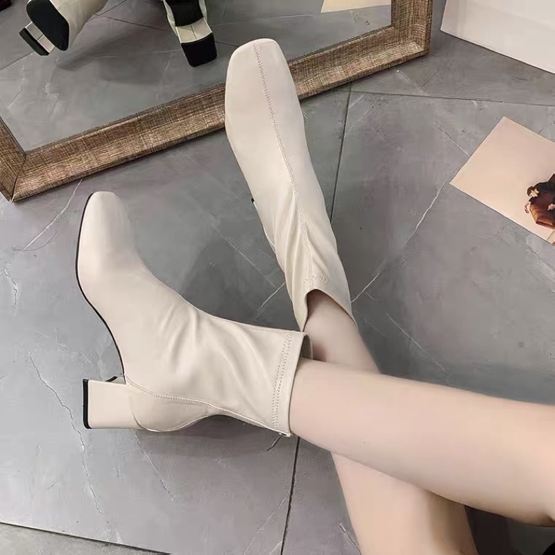 Giày Bốt Đế Vuông Khoá Sau Mã9933