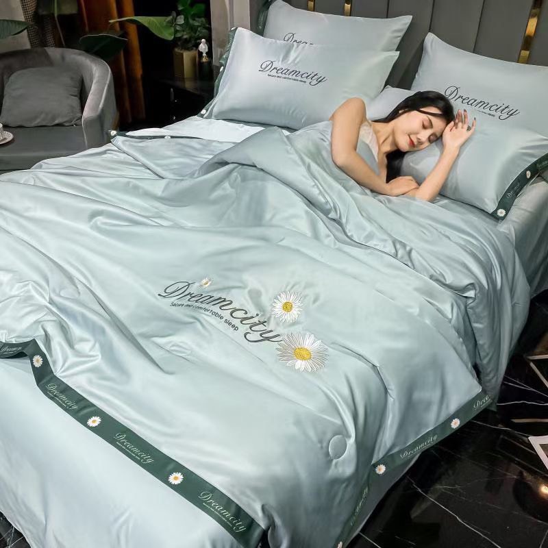 Trọn bộ chăn ga gối hè lụa 4 món chăn trần mềm mịn , mát lạnh cho mùa hè