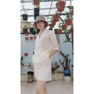 set chân váy và áo màu vàng nhạt