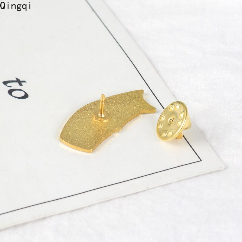 Trâm cài áo Miss Zoe hình cá koi hoạt hình phong cách vintage