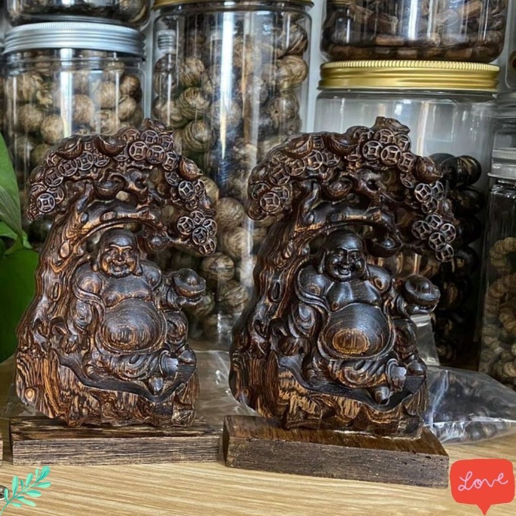 Tượng trầm hương để xe ô tô, bàn làm việc trầm hương sánh chìm phật Di Lặc hoàn toàn tự nhiên