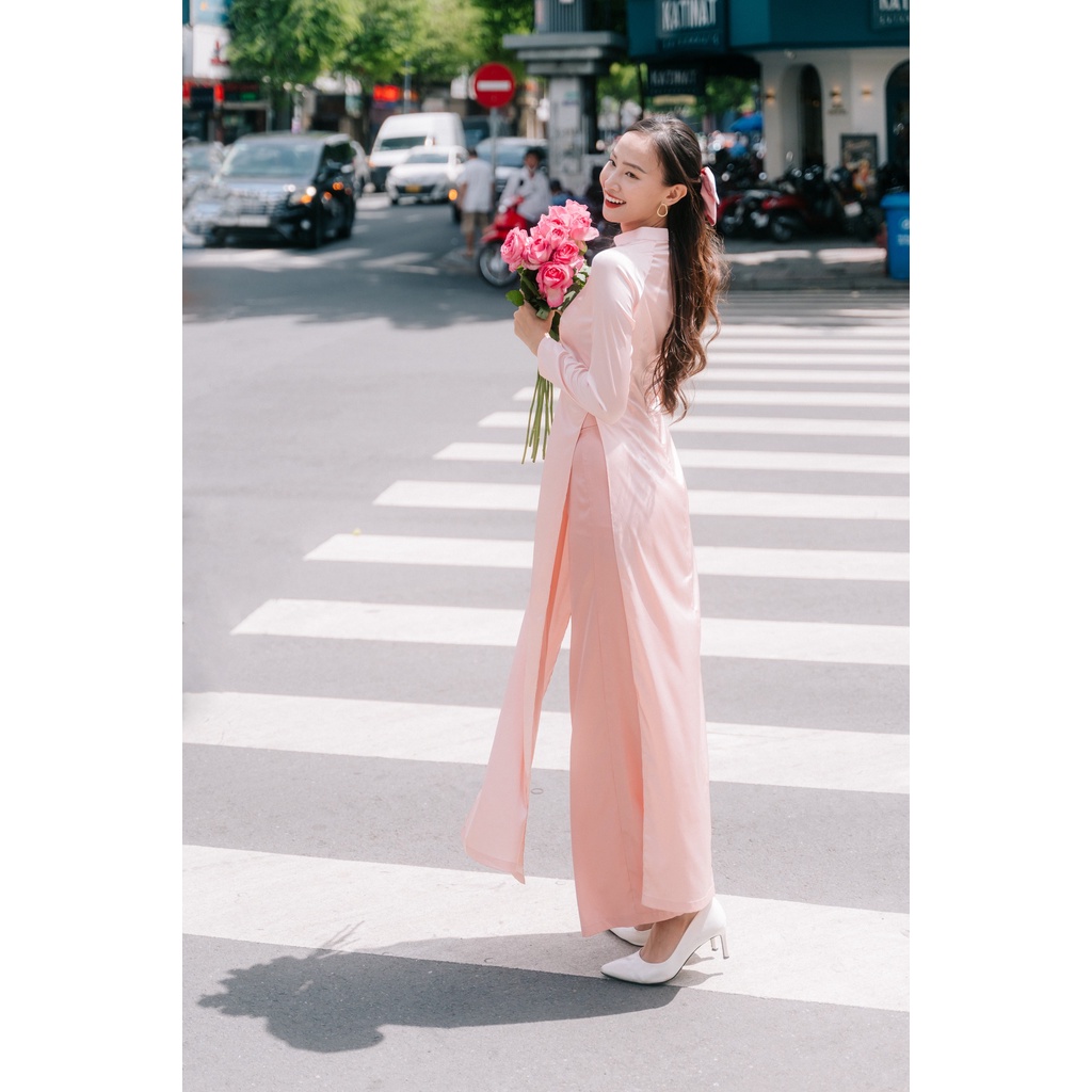 MINX - Áo Dài Lụa Thêu Tay Lan Viên