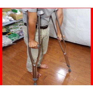 nạng chống nách bằng nhôm