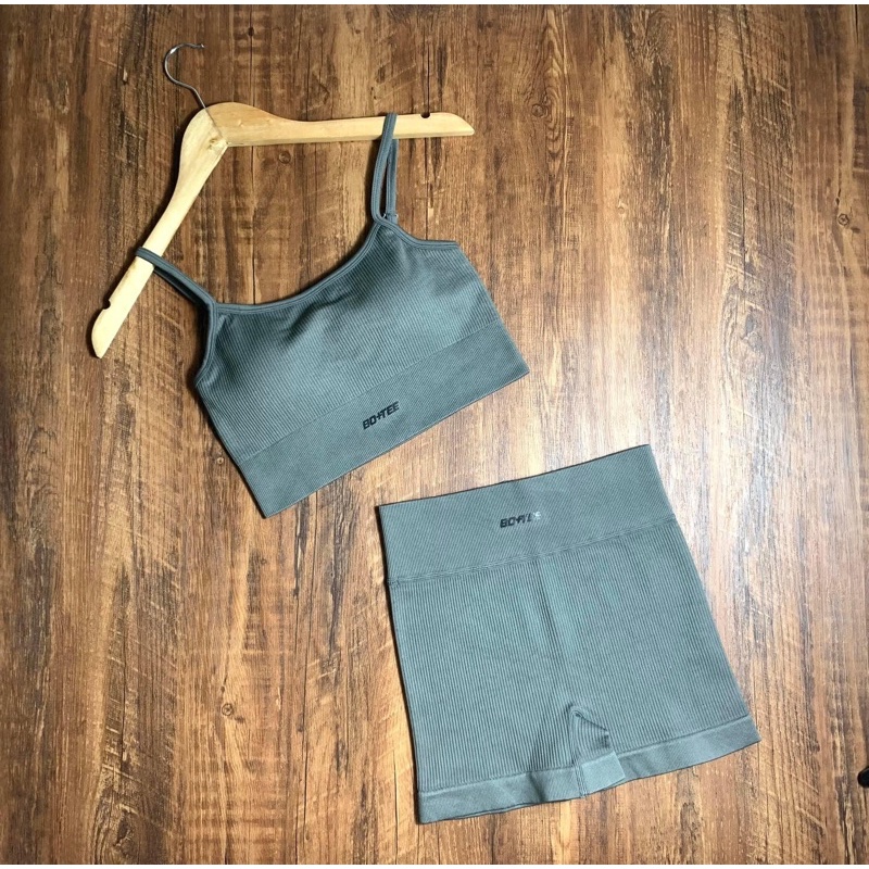 Set Botee áo 2 dây quần đùi tập gym yoga
