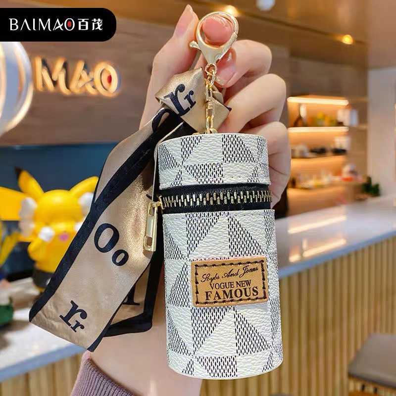 Túi da hoa đựng son môi, móc khoá nhỏ gọn tiện lợi, dây đeo phối khăn lụa cao cấp sang trọng