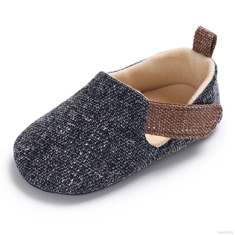 Giày tập đi chống trượt thiết kế đáng yêu cho bé