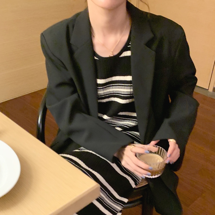 Đầm midi SUXI dệt kim không tay cổ tròn họa tiết kẻ sọc màu tương phản phong cách Hàn Quốc thời trang xuân hè cho nữ