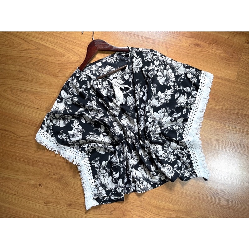 Áo dáng cánh dơi nữ chất mát họa tiết hoa đẹp size M