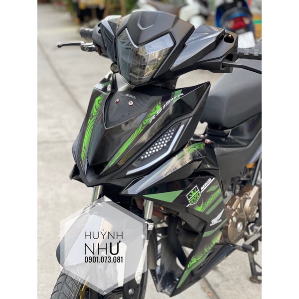Tem xe win v1 mẫu vân xe đen xanh