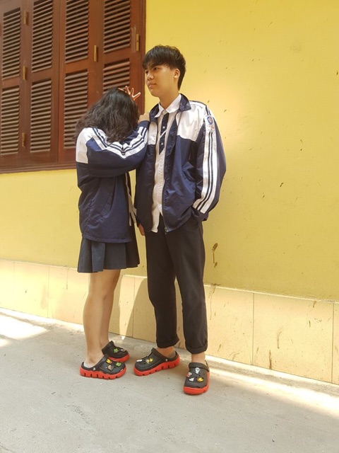 Tặng 4 nút gắn sục Duet đen đế đỏ nhựa cho nam và nữ | BigBuy360 - bigbuy360.vn