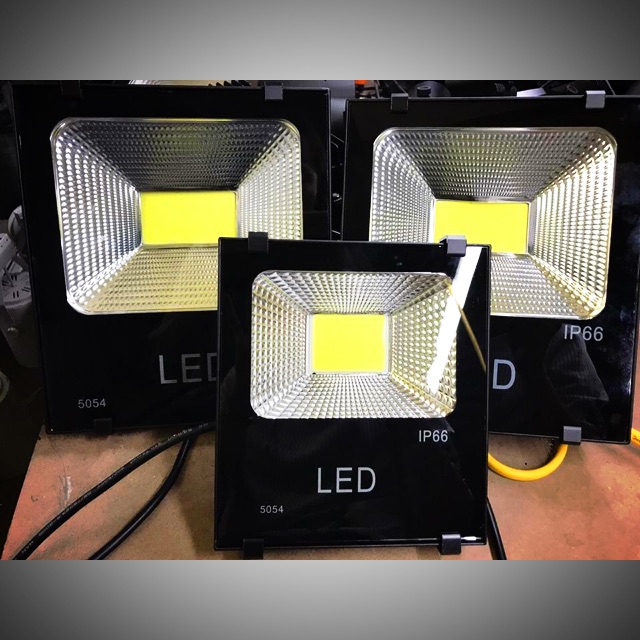 Led Pha COB 100w