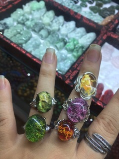 Mặt Ưu linh tím  tóc