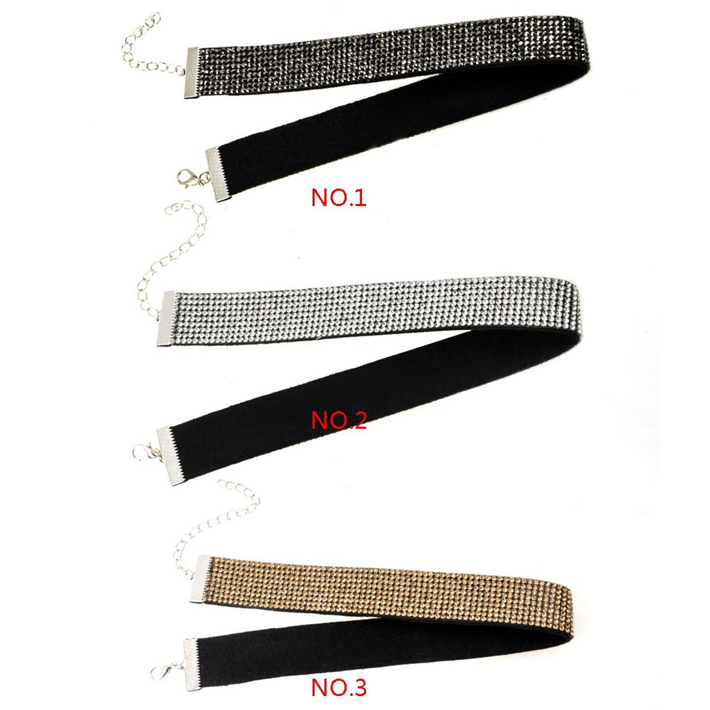 Vòng cổ nhung đen đính hạt cực nổi bật