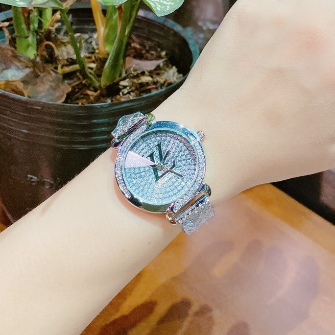 Đồng hồ thời trang nữ đính đá cao cấp, hàng full box, thẻ bảo hành 12 tháng - Dongho.lv (l01) | BigBuy360 - bigbuy360.vn