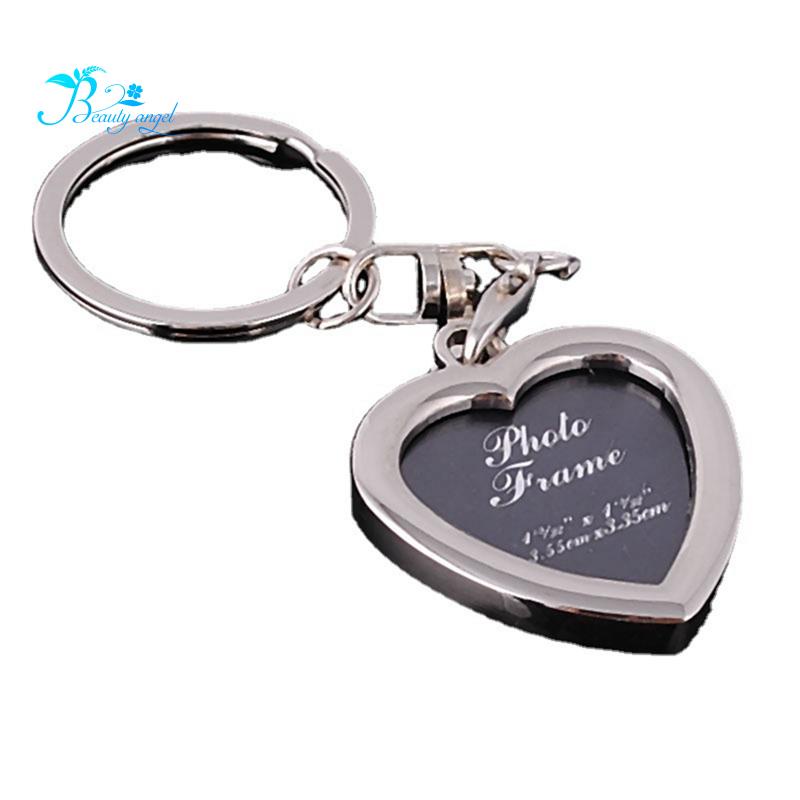 Set 2 móc khóa hình trái tim xinh xắn
