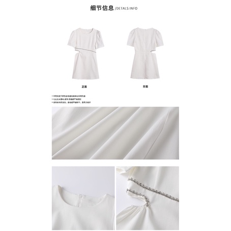 Đầm cổ tròn khoét eo đính dây đá