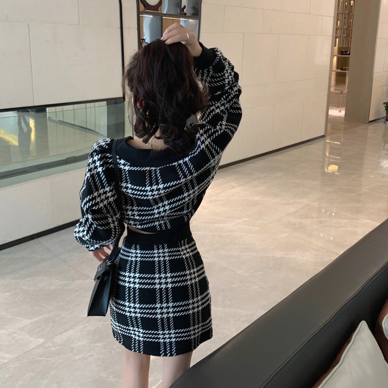 Sét váy dạ kẻ sọc váy cao V34