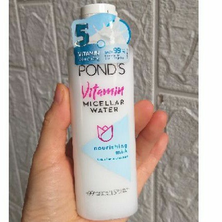 Nước tẩy trang Pond's 100ml