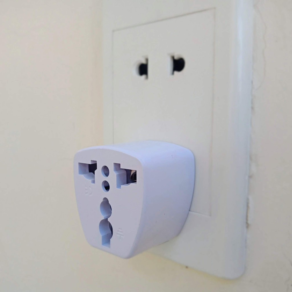 Đầu đổi chui cắm 3 sang 2 chấu, đầu chuyển ổ cắm