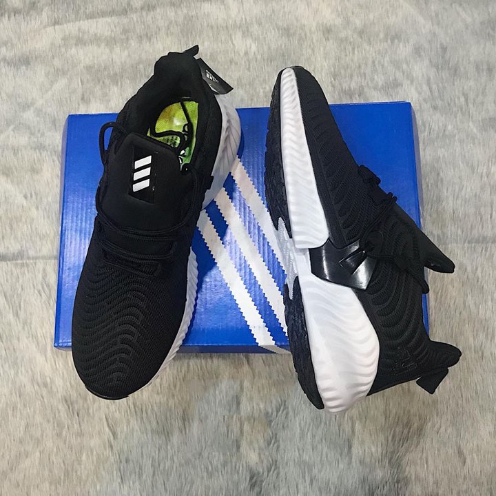 Giày Alphabounce Instinct