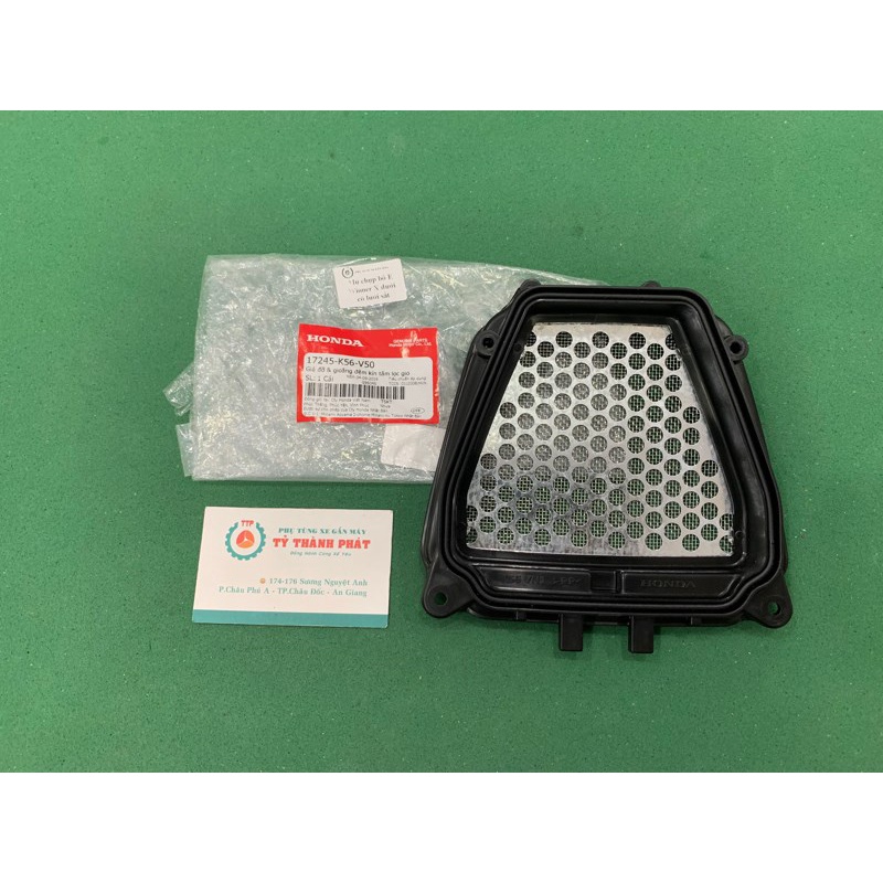 Mủ đen chụp bô E Winner X dưới có lưới sắt