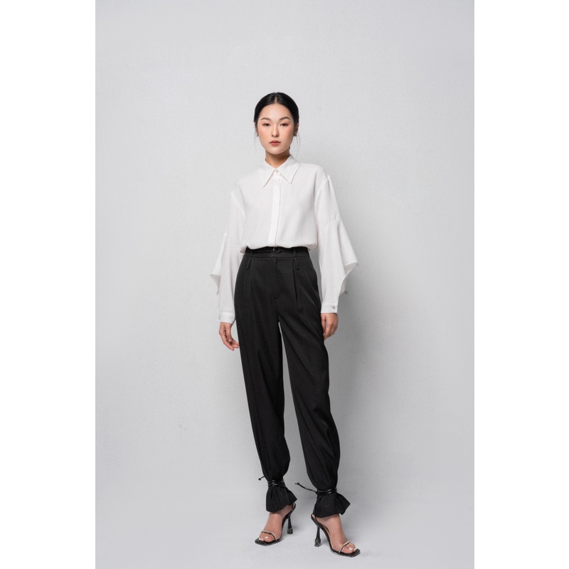 Áo sơ mi lụa nữ cổ đức tay bèo (Trắng)_MONO TALK 22T10001TK