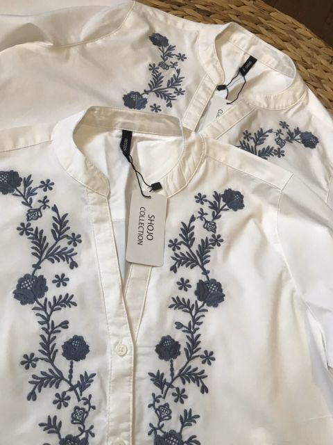 Áo sơ mi nữ trắng thêu tay nơ SHOJO