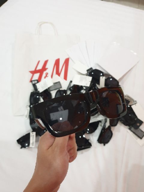 Kính H&M