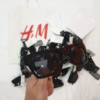 Kính H&M