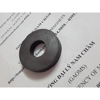 Nam châm Ferrite 70x10mm lỗ 32mm