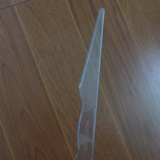 Dao nhựa cắt bánh kem - 12 cái