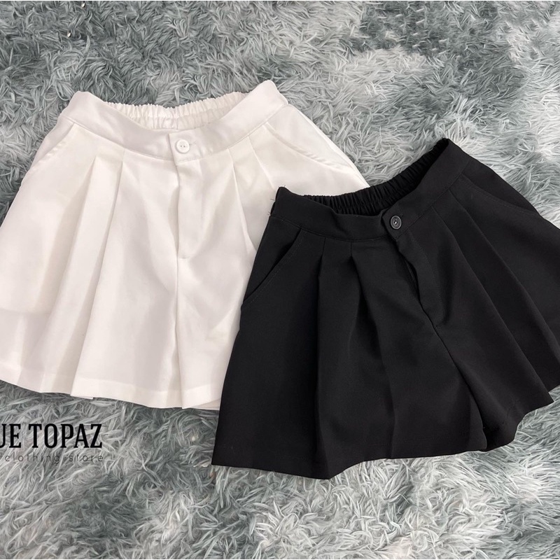 quần short xếp ly dáng xoè, áo ba lỗ thun tăm