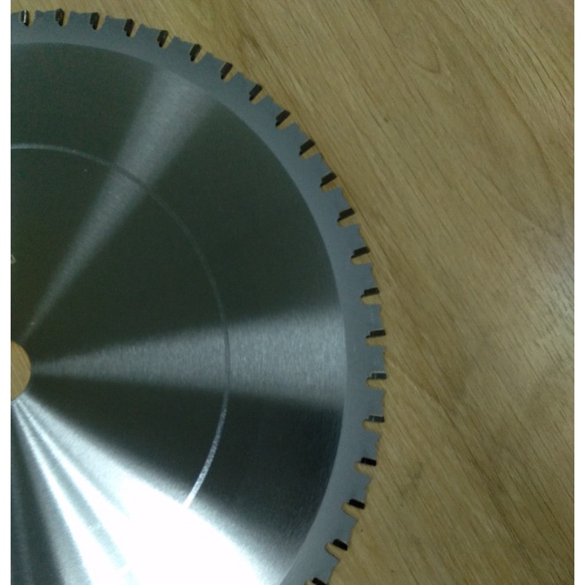 Lưỡi cắt- đĩa cắt sắt hợp kim tua chậm hiệu BERFEX 255*2.2*25.4*52T