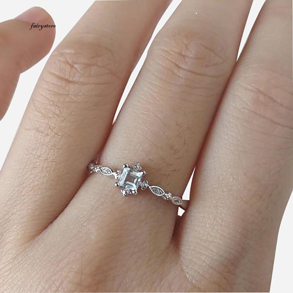 Nhẫn đeo ngón đính viên đá lấp lánh sang trọng cho nữ