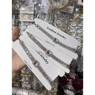 chocker đá siêu sang