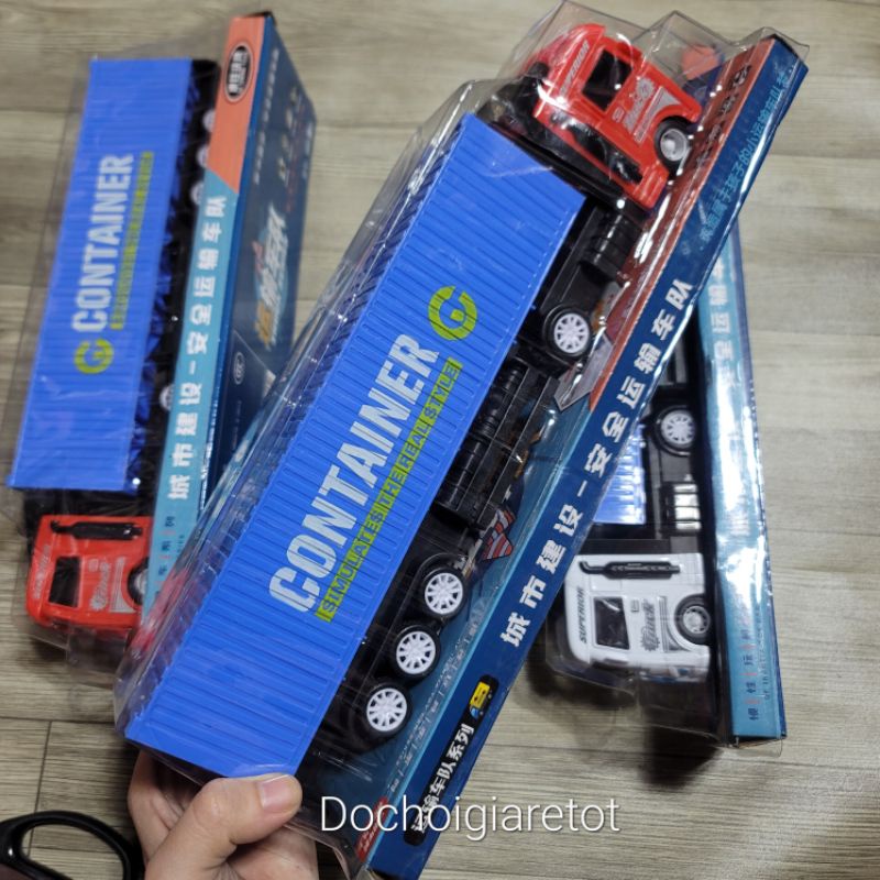 Đồ chơi xe tải container đông lạnh có trớn cho bé 30cm
