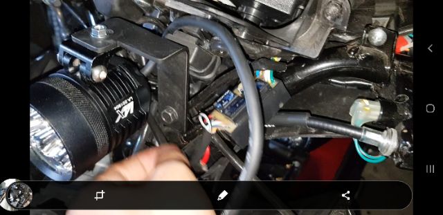 Pát gắn đèn hốc kèn cho winner x