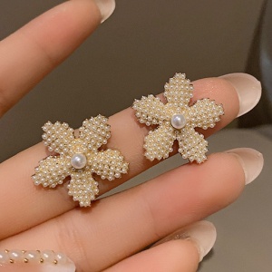 Bông Tai Mạ Bạc 925 Hình Hoa / Bướm / Ngọc Trai / Ngôi Sao / Kem Thời Trang Hàn Quốc Cổ Điển Đơn Giản Cho Nữ