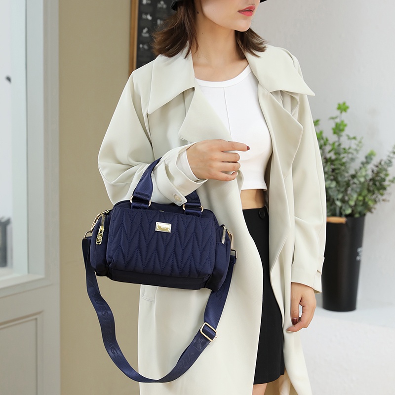 Túi Xách Đeo Vai Một Bên Vai Sức Chứa Lớn Thêu Họa Tiết Kim Cương Phong Cách Đơn Giản Hàng Mới Dành Cho Bạn Nữ N