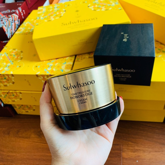 KEM SÂM ĐEN QUÝ HIẾM SULWHASOO TIMETREASURE HONORSTIGE - TRẺ HOÁ 10 NĂM TUỔI