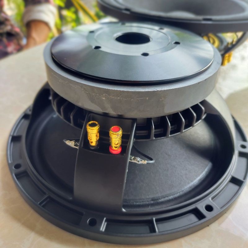 Bass RCF 2.5 Coil 65 Từ 156 Sườn Đúc Màng Giấy 2 Gân