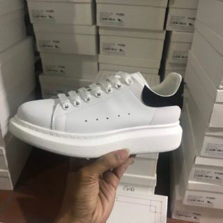 Giày Mc queen cao cấp gót đen nhung